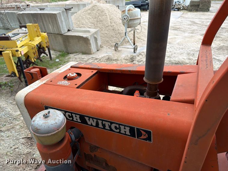 image for item EW5188 Ditch Witch R30 trencher