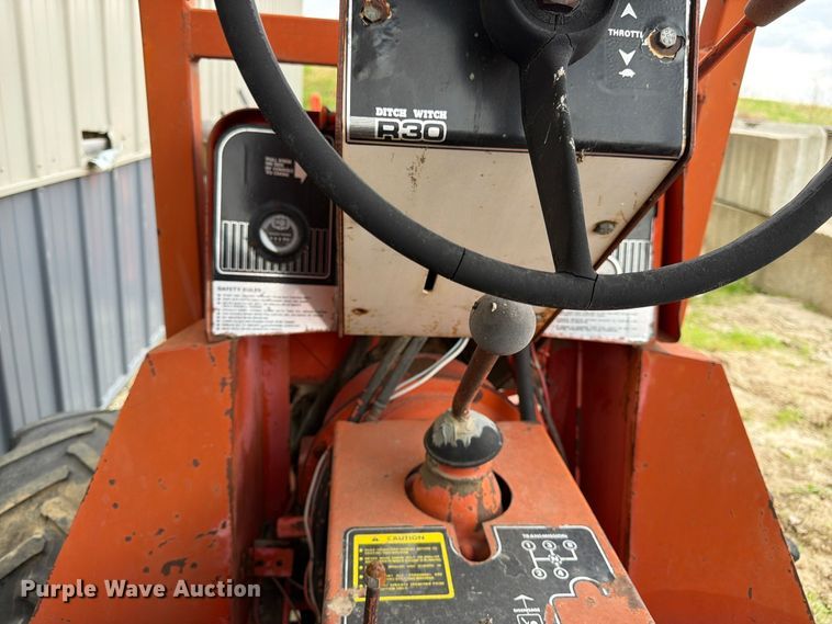 image for item EW5188 Ditch Witch R30 trencher
