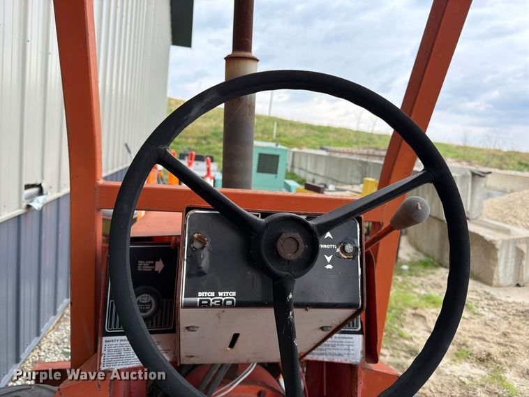 image for item EW5188 Ditch Witch R30 trencher