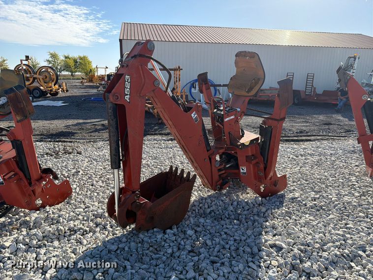 image for item EX4640 2004 Ditch Witch A523 backhoe attachment