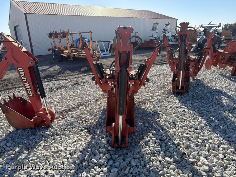 image for item EX4641 2013 Ditch Witch A523 backhoe attachment