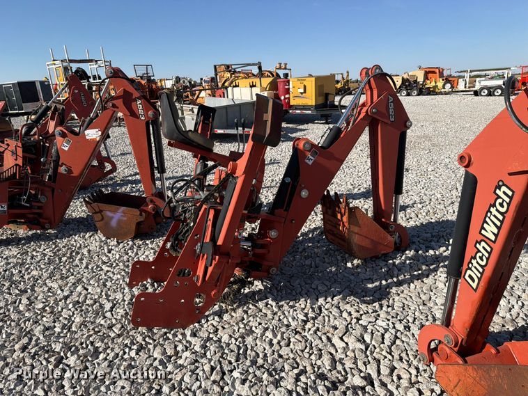 image for item EX4641 2013 Ditch Witch A523 backhoe attachment
