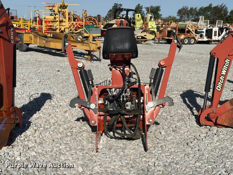 image for item EX4641 2013 Ditch Witch A523 backhoe attachment