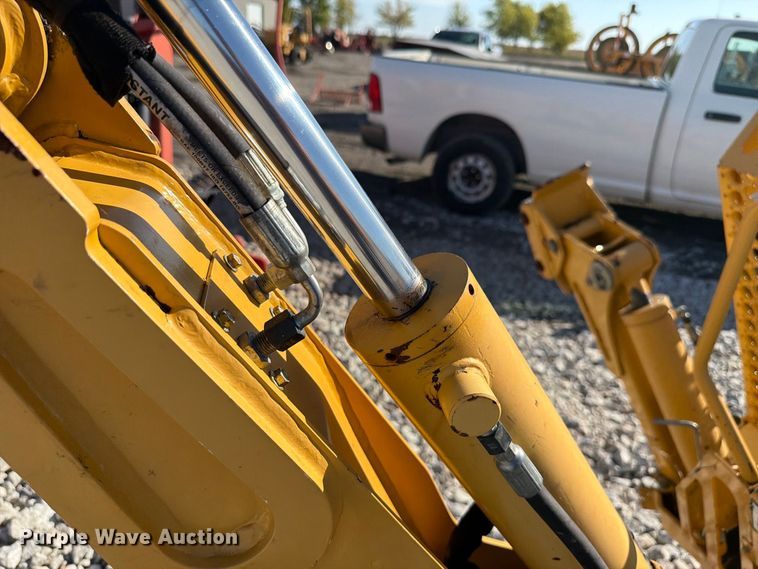 image for item EX4643 2018 Vermeer B550 backhoe attachment