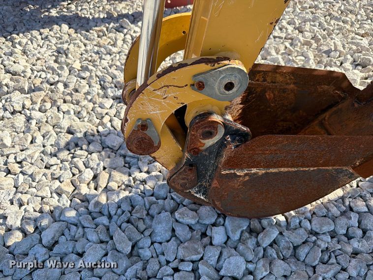 image for item EX4643 2018 Vermeer B550 backhoe attachment