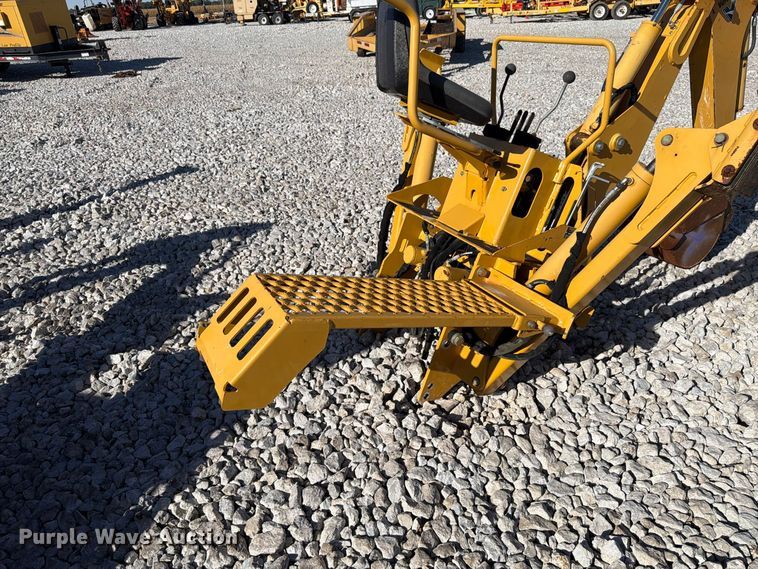 image for item EX4643 2018 Vermeer B550 backhoe attachment