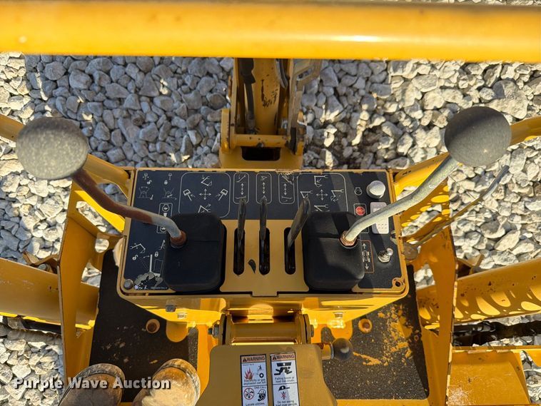 image for item EX4643 2018 Vermeer B550 backhoe attachment