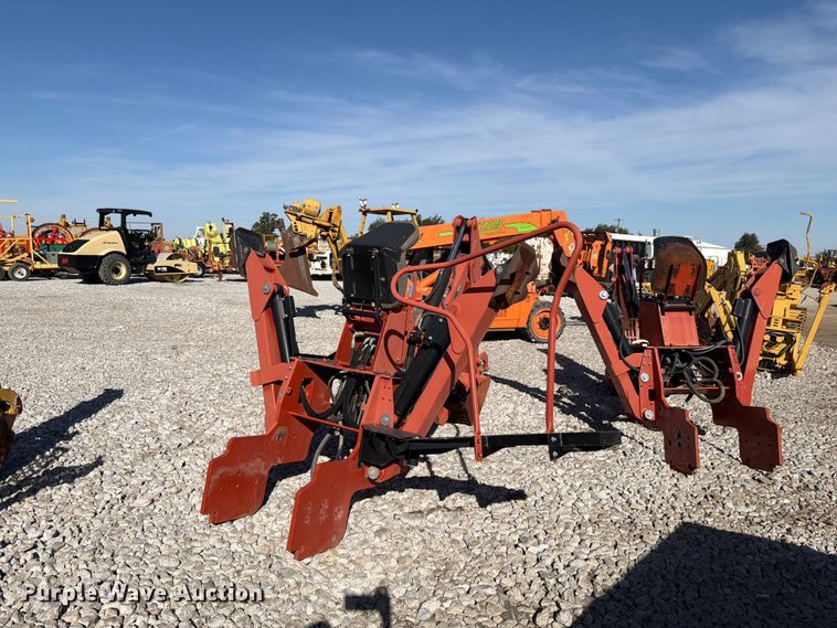 image for item EX4644 2018 Ditch Witch BH120 backhoe attachment