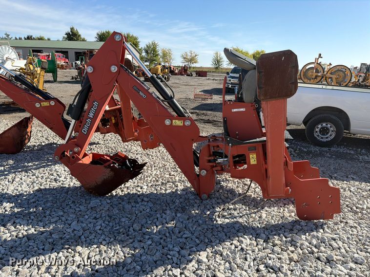 image for item EX4644 2018 Ditch Witch BH120 backhoe attachment