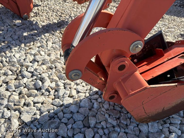 image for item EX4644 2018 Ditch Witch BH120 backhoe attachment