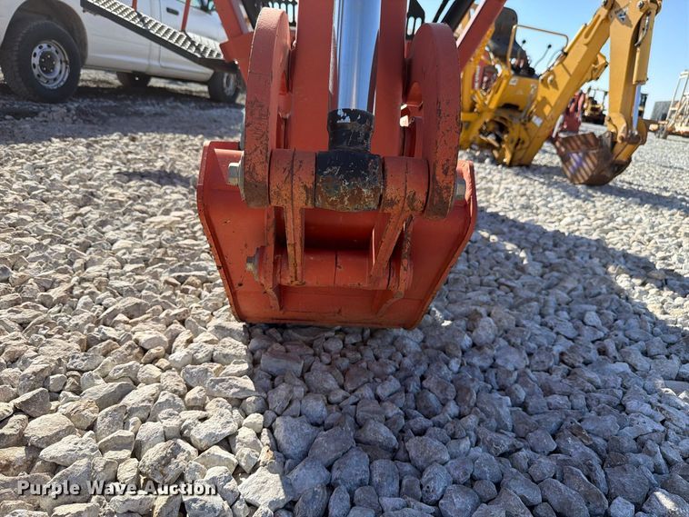 image for item EX4644 2018 Ditch Witch BH120 backhoe attachment