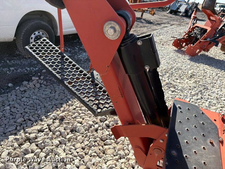 image for item EX4644 2018 Ditch Witch BH120 backhoe attachment
