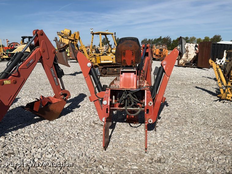image for item EX4645 2015 Ditch Witch A920 backhoe attachment