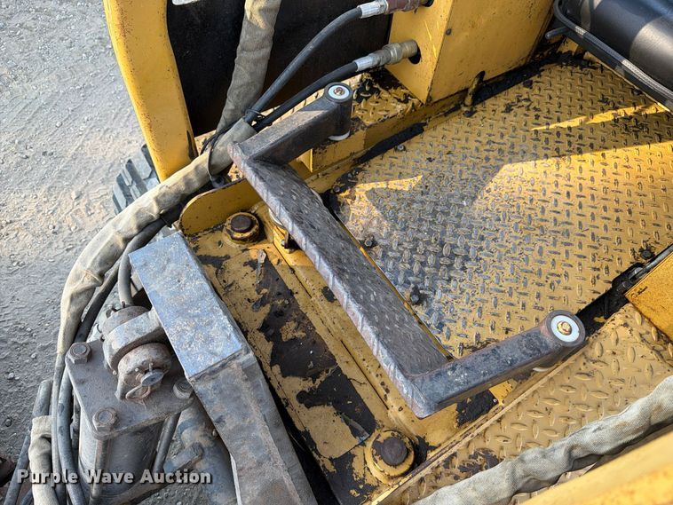 image for item EX4673 1997 ASV MD70 tracked skid steer loader