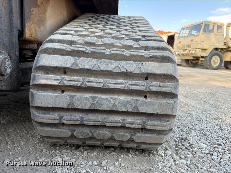image for item EX4673 1997 ASV MD70 tracked skid steer loader