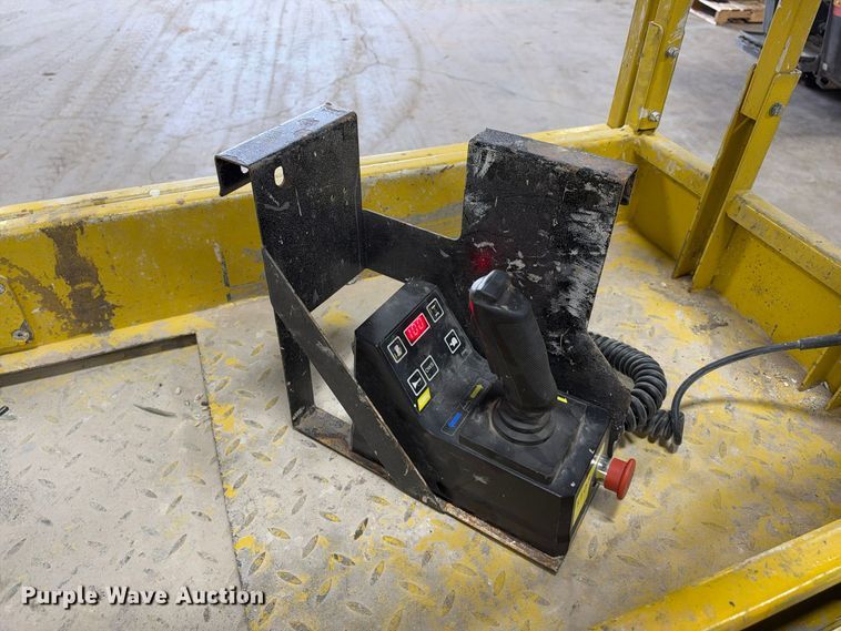 image for item FC0466 2022 GMG 1530ED Scissor lift