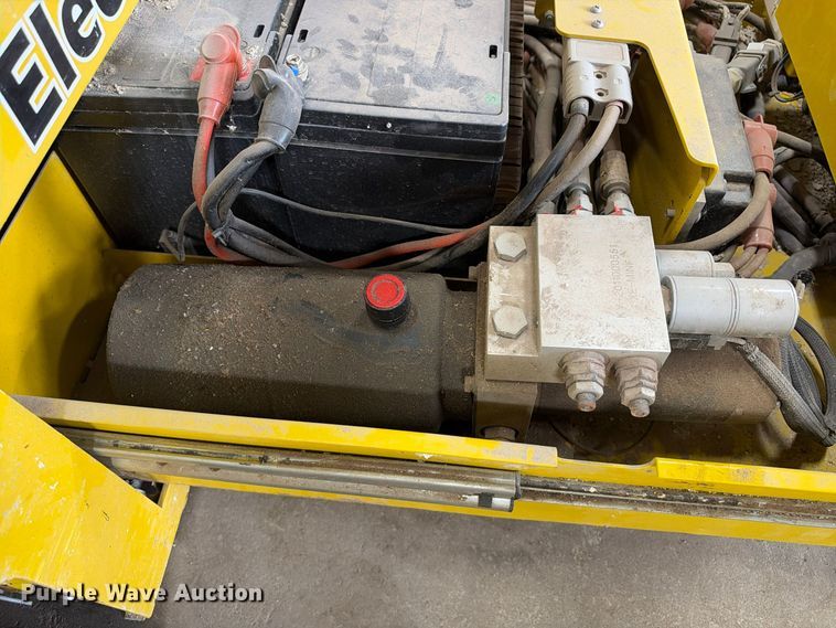image for item FC0466 2022 GMG 1530ED Scissor lift