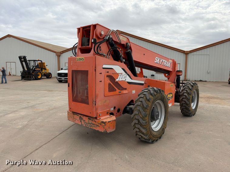 image for item FC0467 2014 Skytrak 6042 telehandler