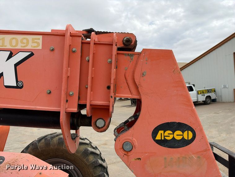 image for item FC0467 2014 Skytrak 6042 telehandler