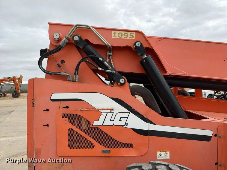 image for item FC0467 2014 Skytrak 6042 telehandler