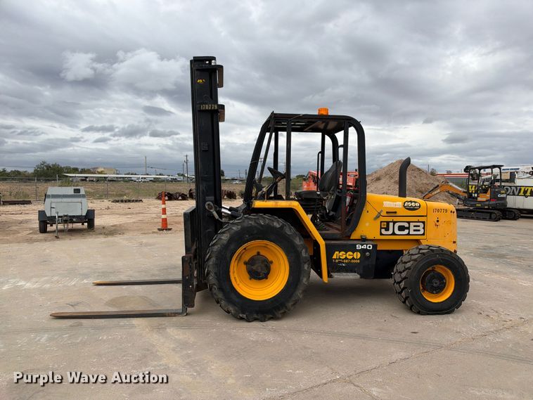 image for item FC0468 JCB 940 forklift