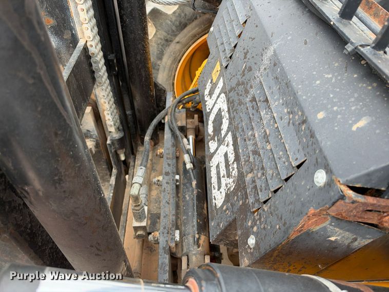image for item FC0468 JCB 940 forklift