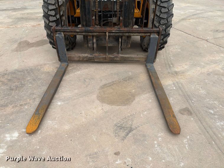 image for item FC0468 JCB 940 forklift