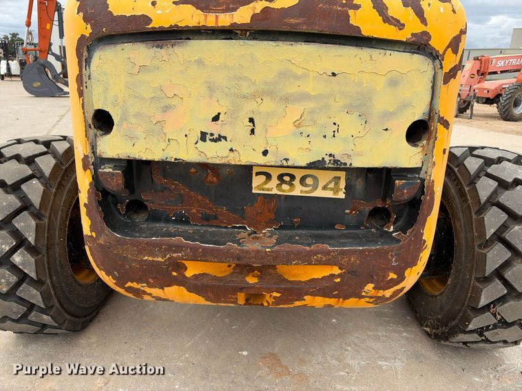 image for item FC0468 JCB 940 forklift