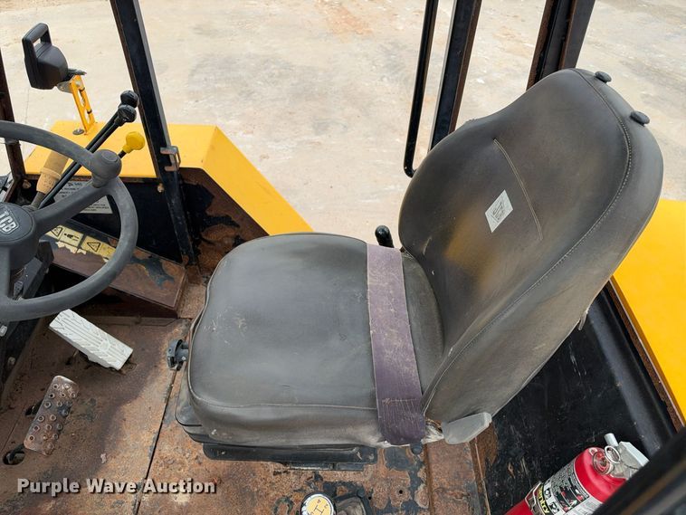 image for item FC0468 JCB 940 forklift
