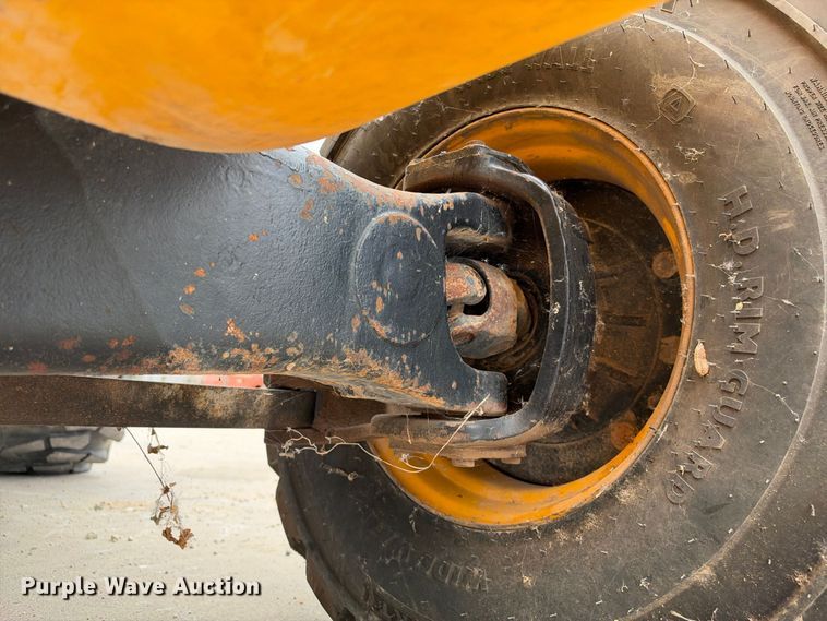 image for item FC0468 JCB 940 forklift