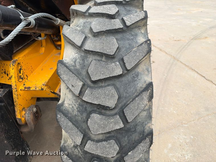 image for item FC0468 JCB 940 forklift