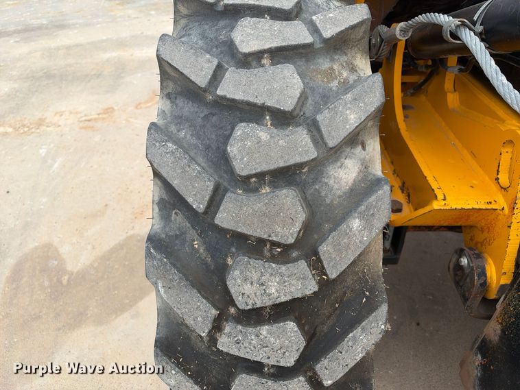 image for item FC0468 JCB 940 forklift