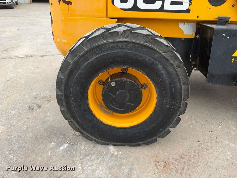 image for item FC0468 JCB 940 forklift