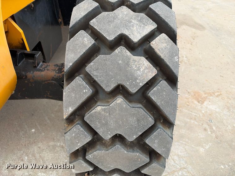 image for item FC0468 JCB 940 forklift