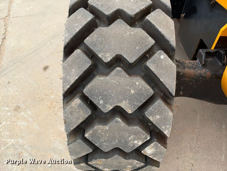 image for item FC0468 JCB 940 forklift