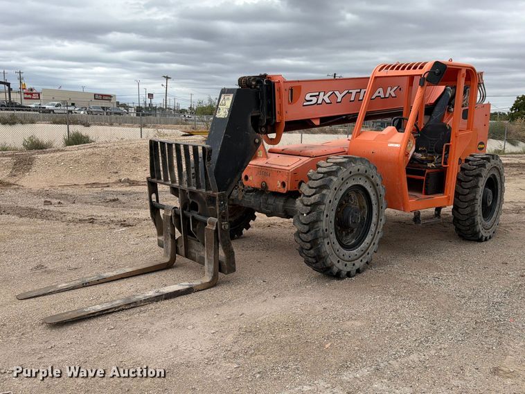 image for item FC0470 2015 Skytrak 8042T4F telehandler