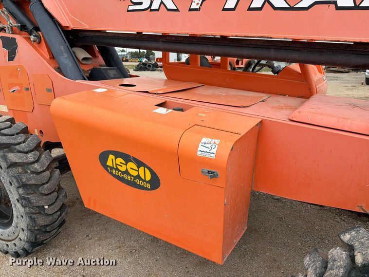 image for item FC0470 2015 Skytrak 8042T4F telehandler