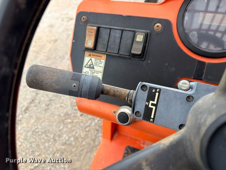 image for item FC0470 2015 Skytrak 8042T4F telehandler