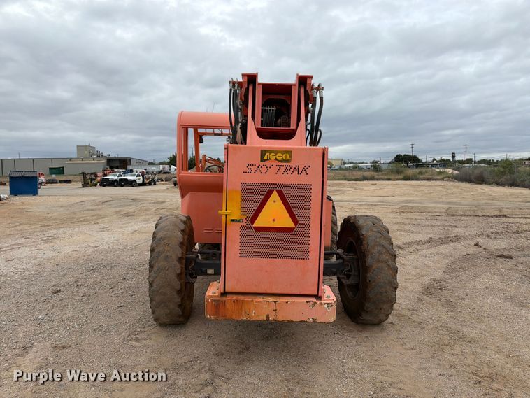 image for item FC0471 2008 Skytrak 6036 telehandler