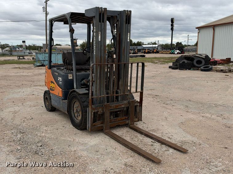 image for item FC0472 Doosan G25P-5 forklift