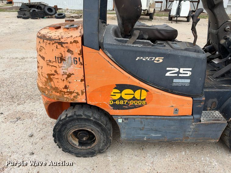 image for item FC0472 Doosan G25P-5 forklift