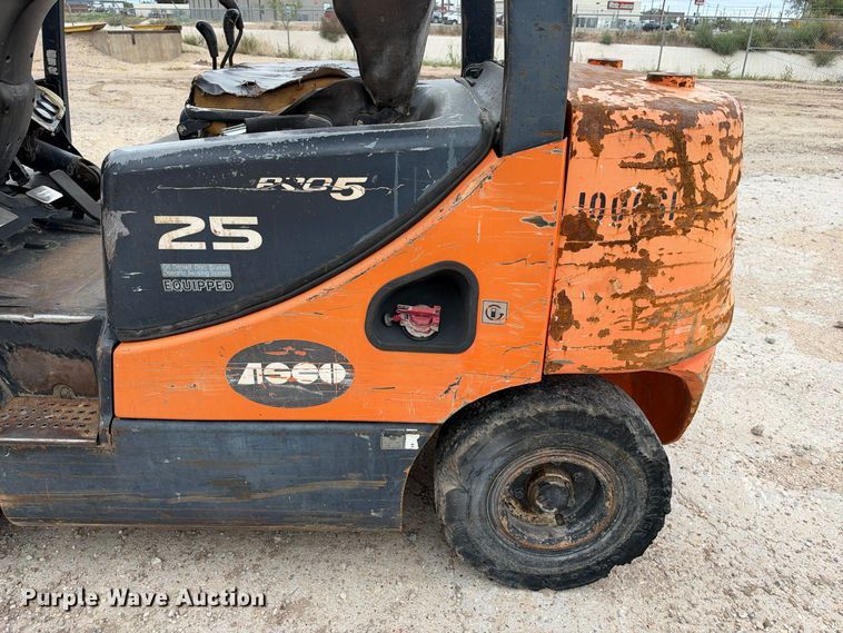image for item FC0472 Doosan G25P-5 forklift