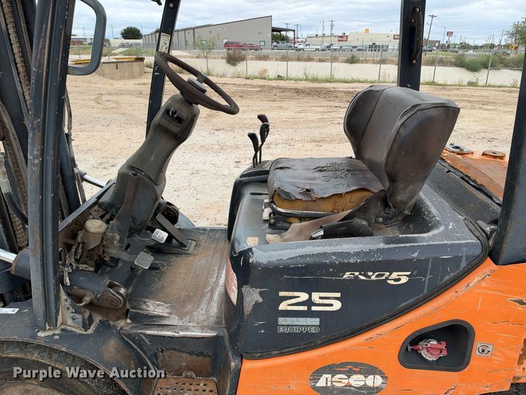 image for item FC0472 Doosan G25P-5 forklift