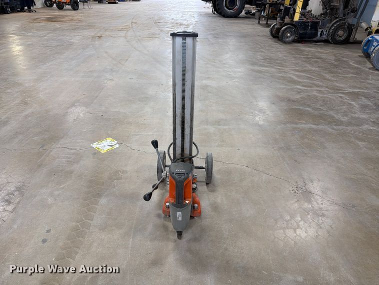 image for item FC0476 2013 Husqvarna DS 450 core drill