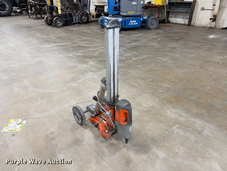 image for item FC0476 2013 Husqvarna DS 450 core drill