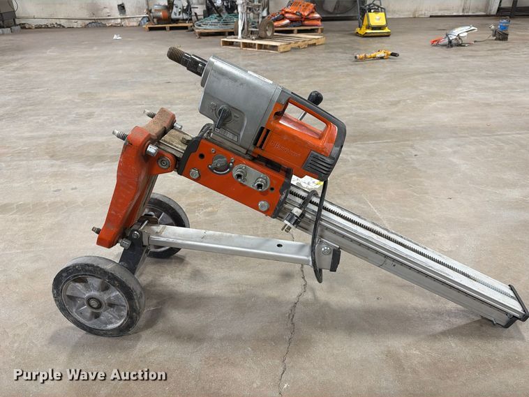 image for item FC0476 2013 Husqvarna DS 450 core drill