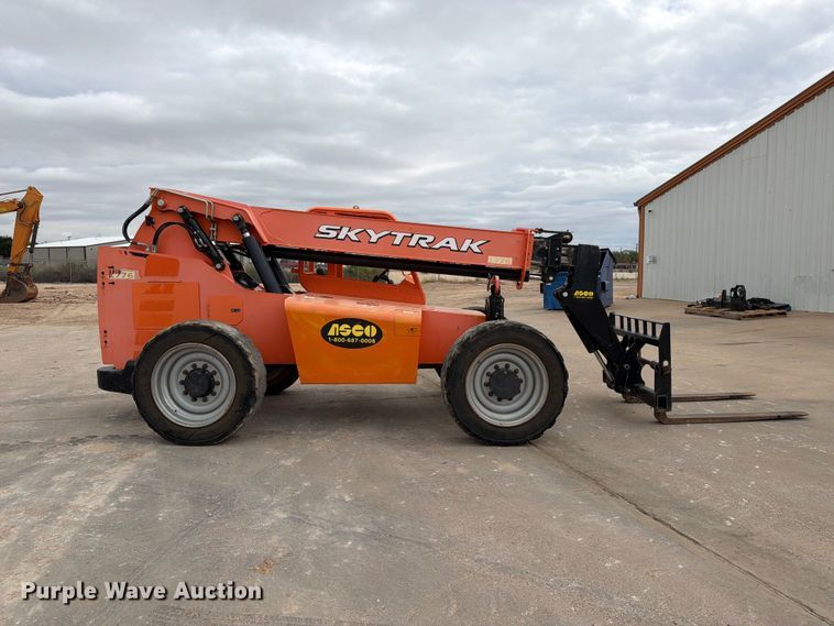 image for item FC0480 2016 Skytrak 6036T4F Telehandler