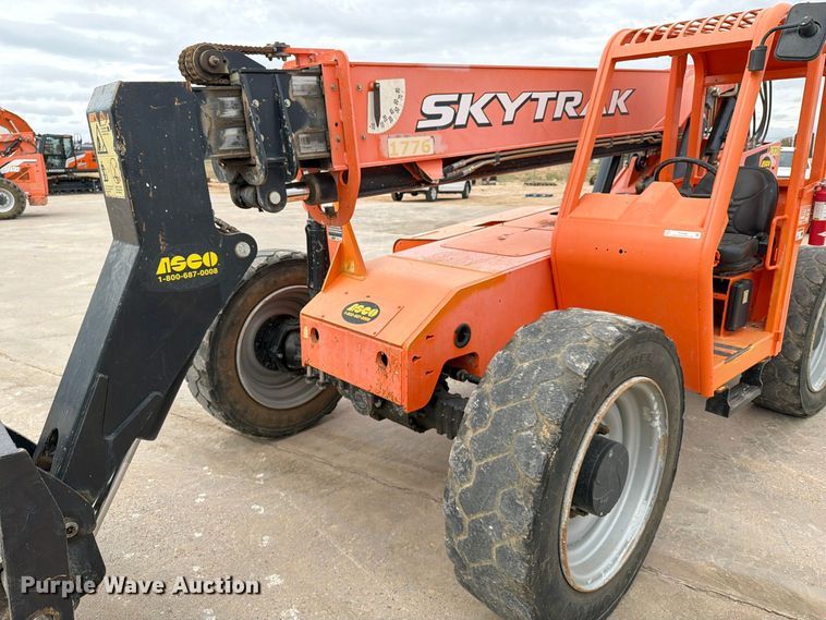 image for item FC0480 2016 Skytrak 6036T4F Telehandler