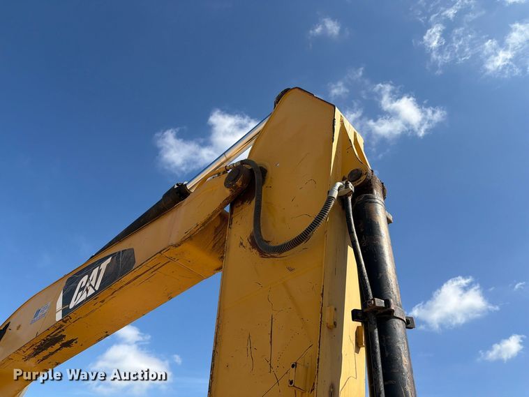 image for item FC0485 2007 Caterpillar 320D excavator