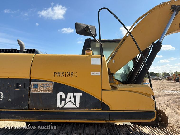image for item FC0485 2007 Caterpillar 320D excavator